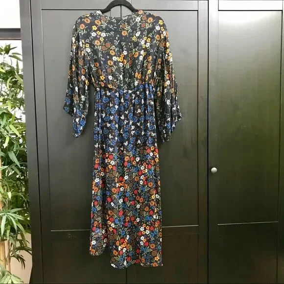 Anthropologie Floreat Gorgeous Floral Print Kimono - Picture 2 of 6
